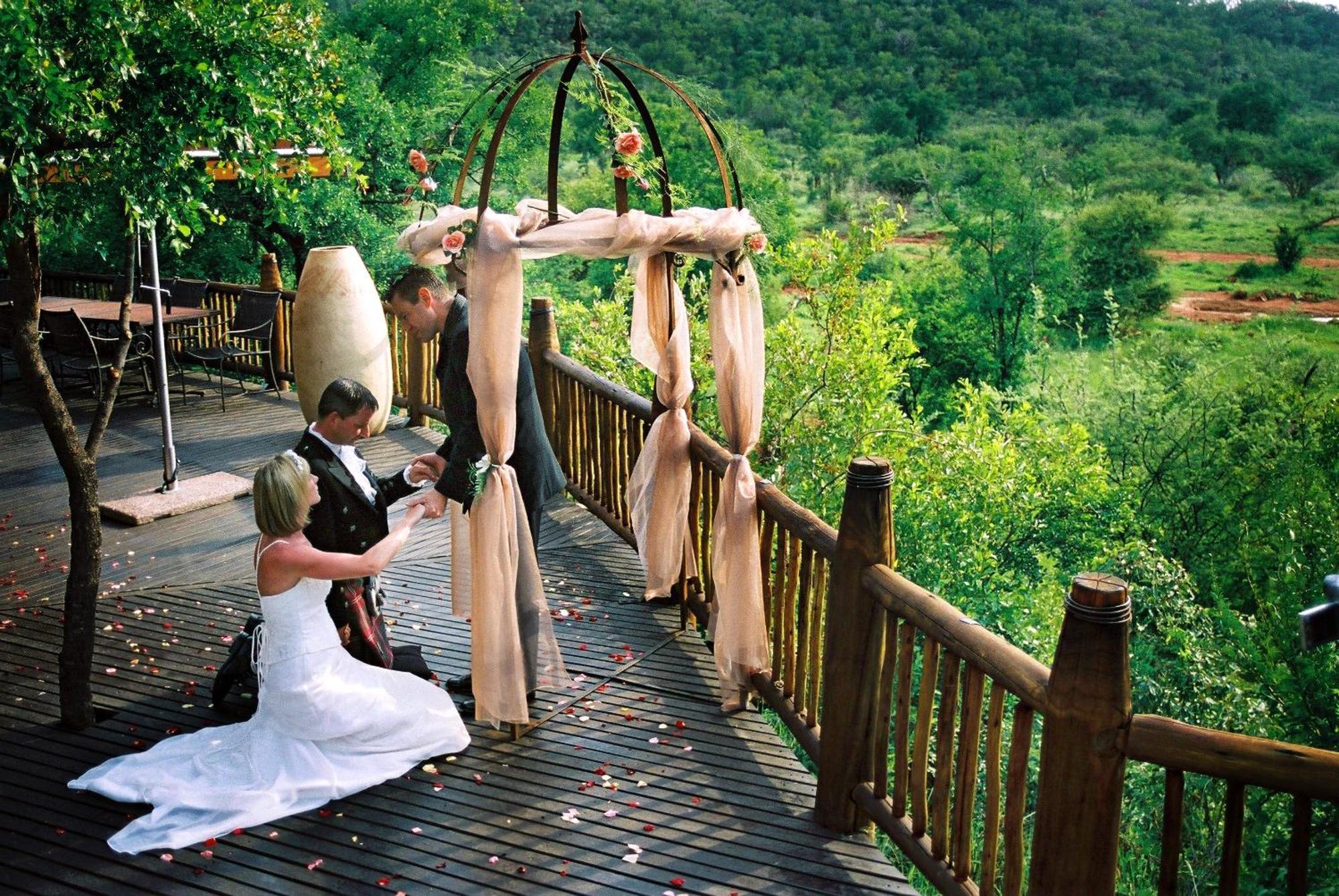 Etali Safari Lodge Мадікве-Ґейм-Резерв Екстер'єр фото