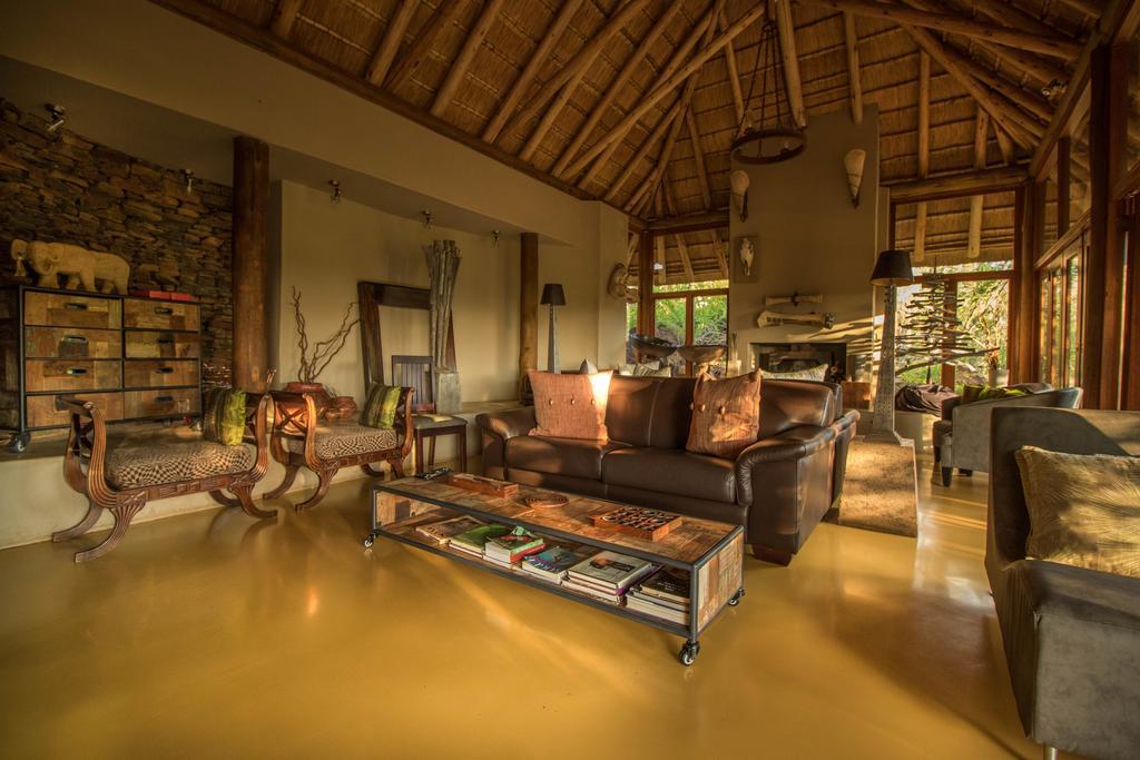 Etali Safari Lodge Мадікве-Ґейм-Резерв Екстер'єр фото