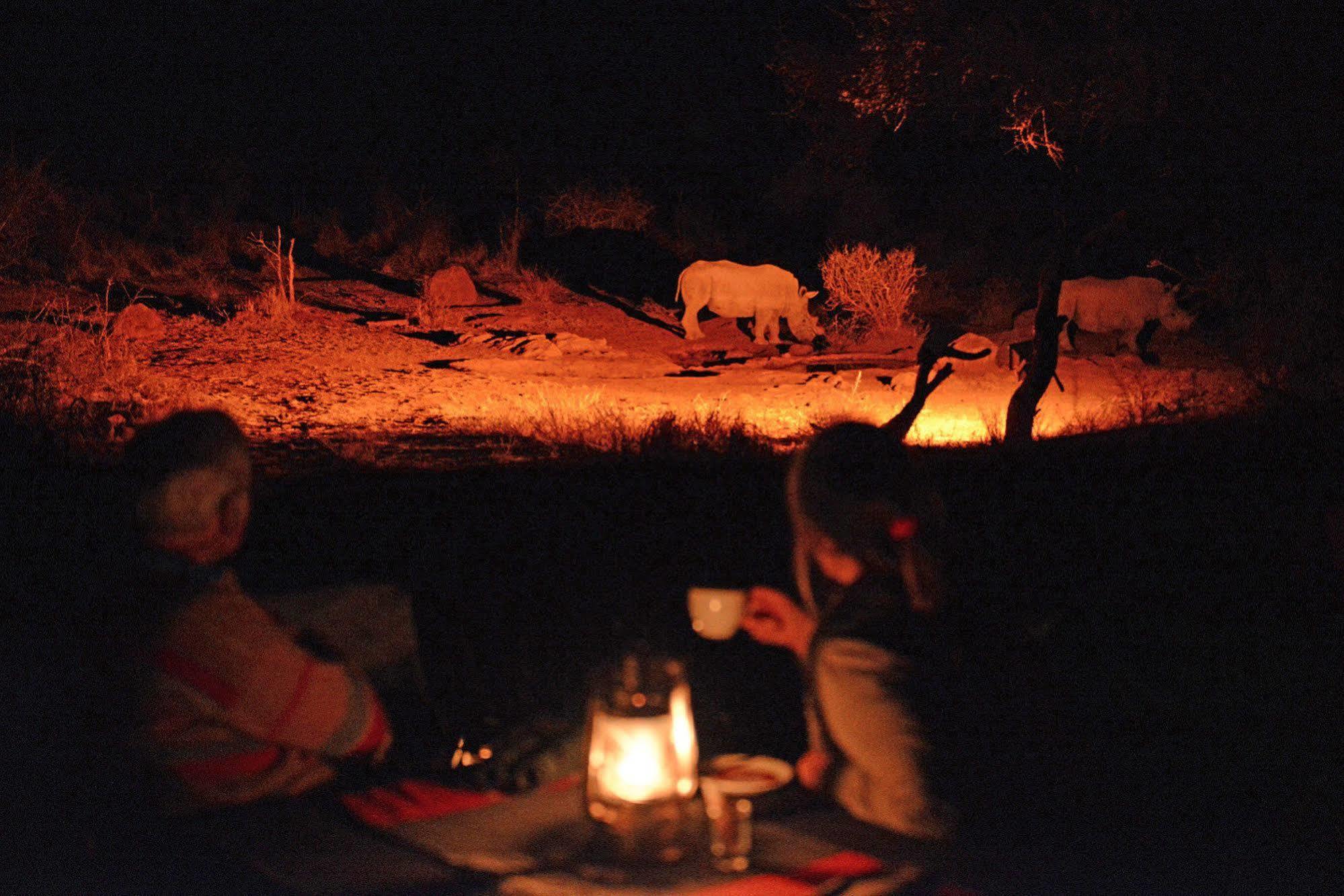 Etali Safari Lodge Мадікве-Ґейм-Резерв Екстер'єр фото